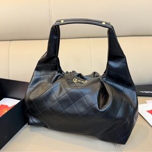 <AUTHENTIC>CHANEL Black Quilted Hobo Bag
